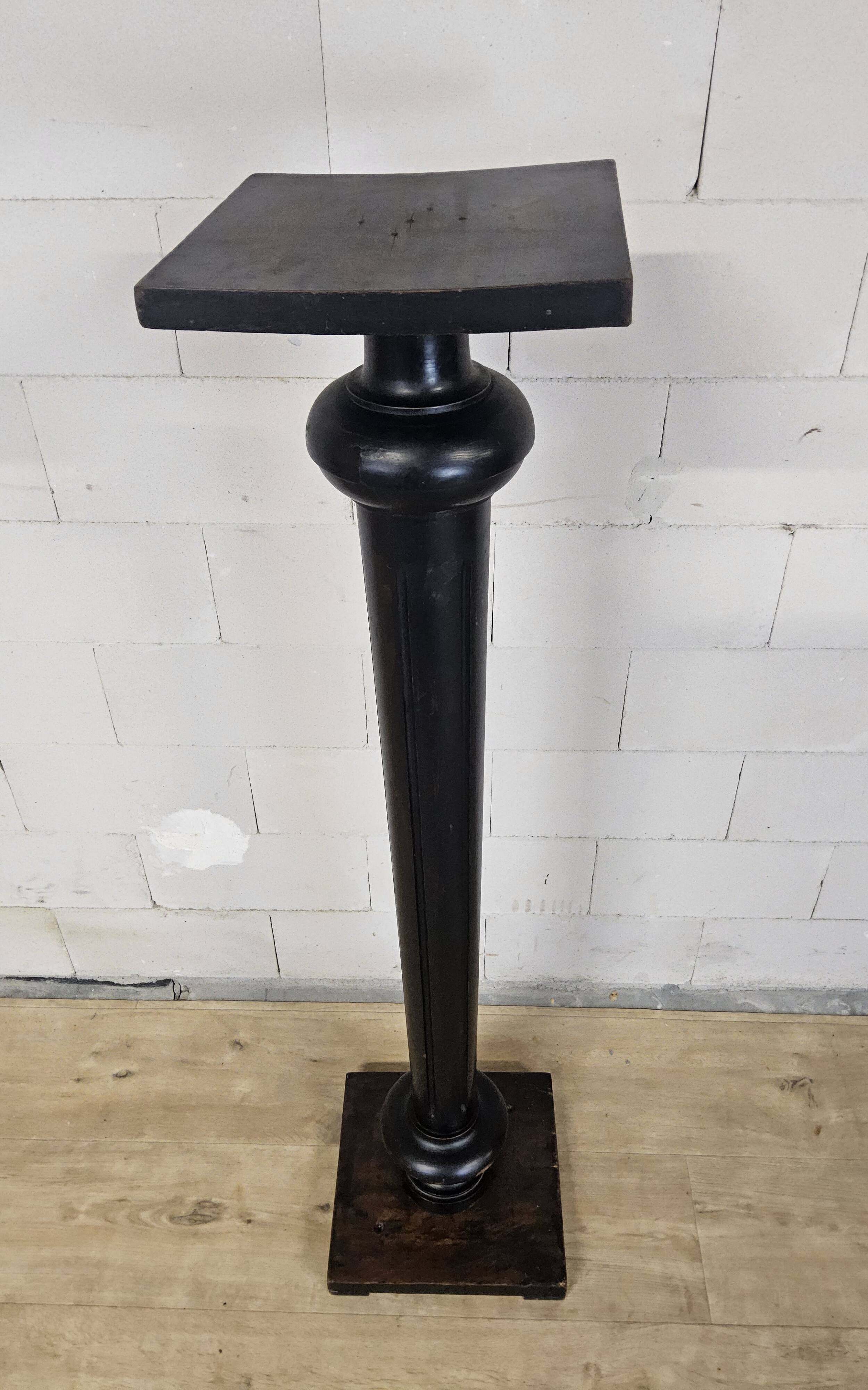 Antique wooden plant stand / pedestal / plinth