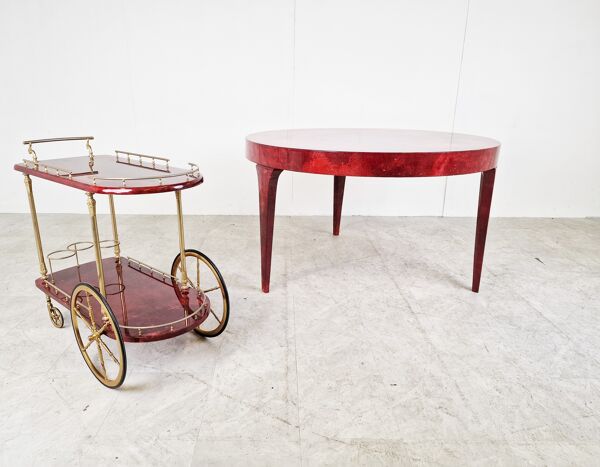 Table à manger italienne laquée rouge peau de chèvre parchemin par Aldo Tura années 1960