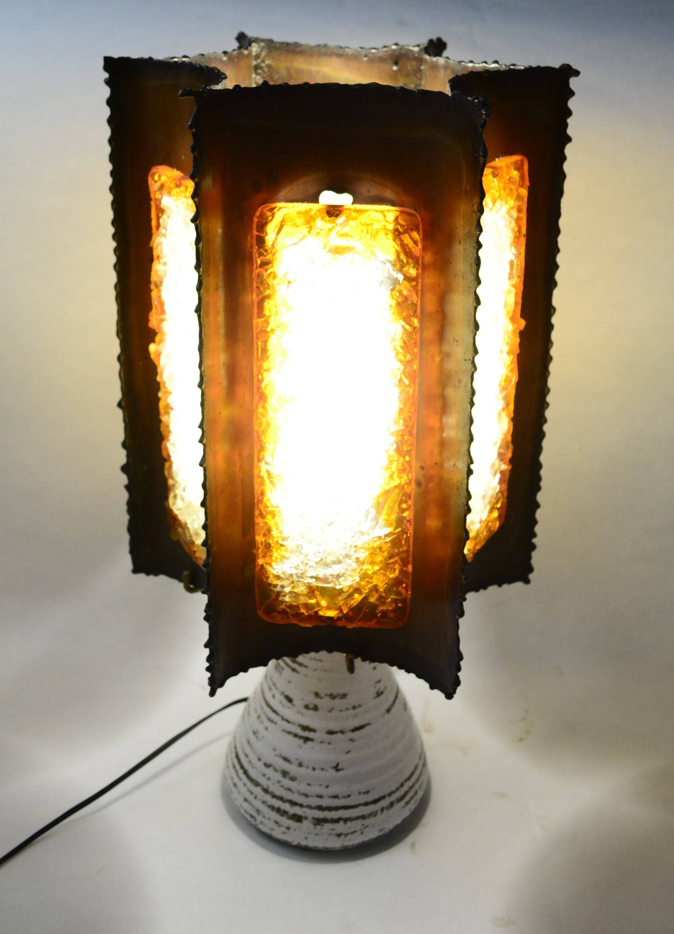 Brutalist design lamp in ceramic and metal - Accolay