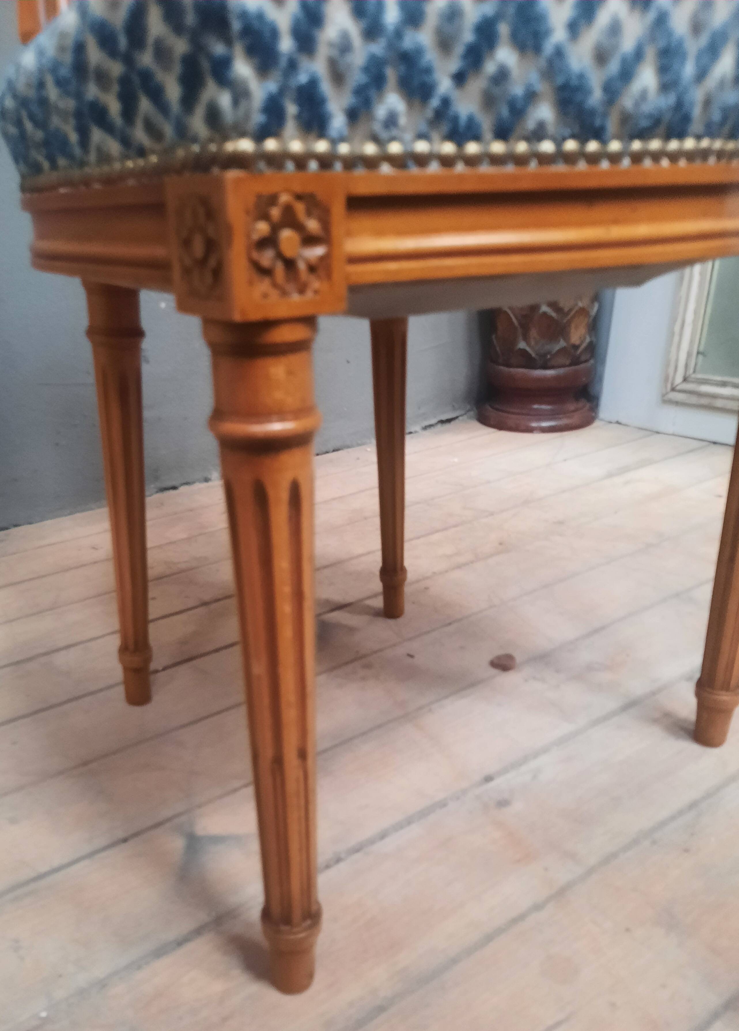 Set of 8 Louis XV style chairs