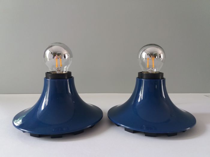 Pair of artemide "Teti" vico Magistretti wall light