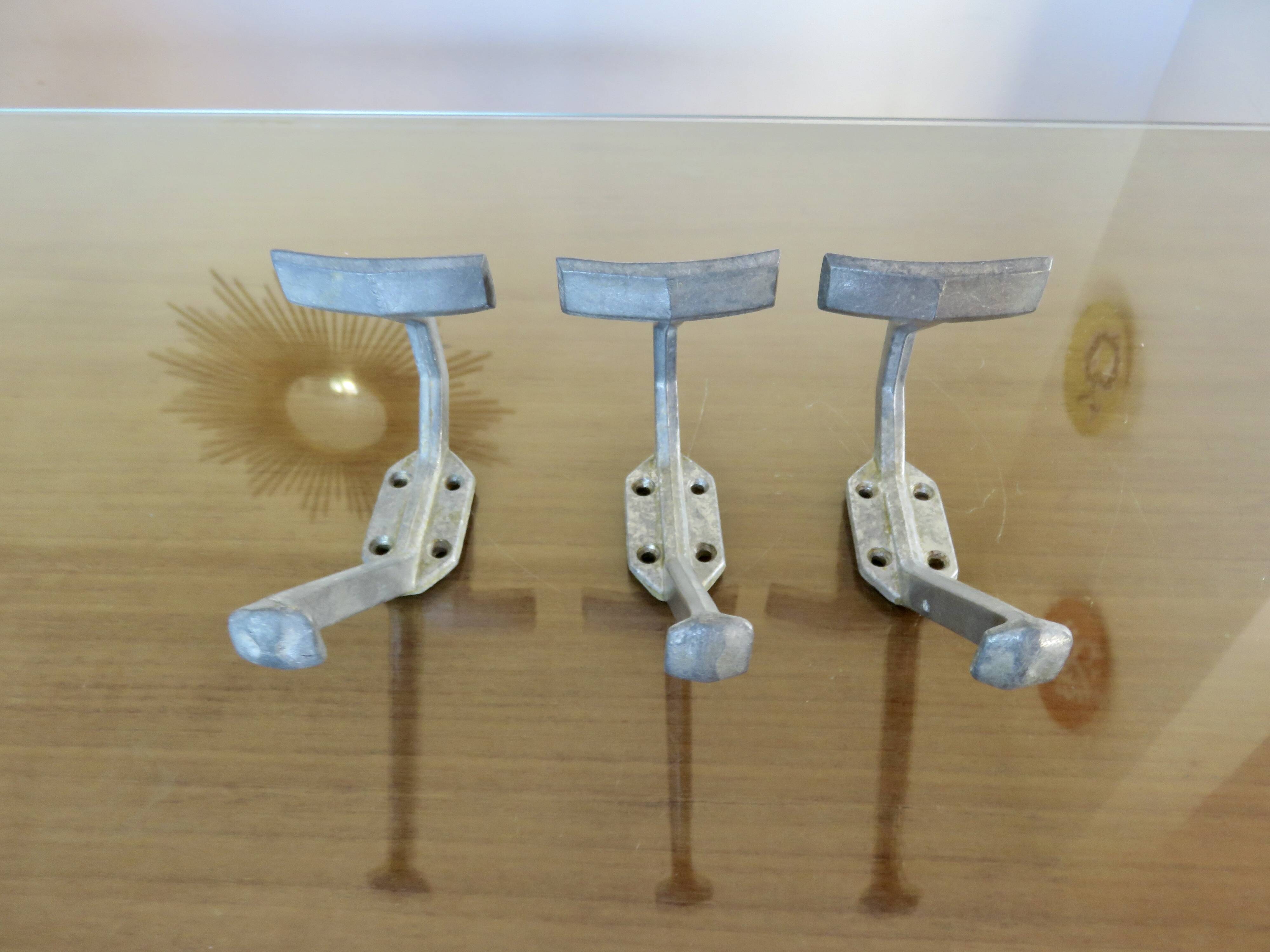 Set of 3 coat hooks, wall-mounted, in aluminium, 30s' 40s, bistro.