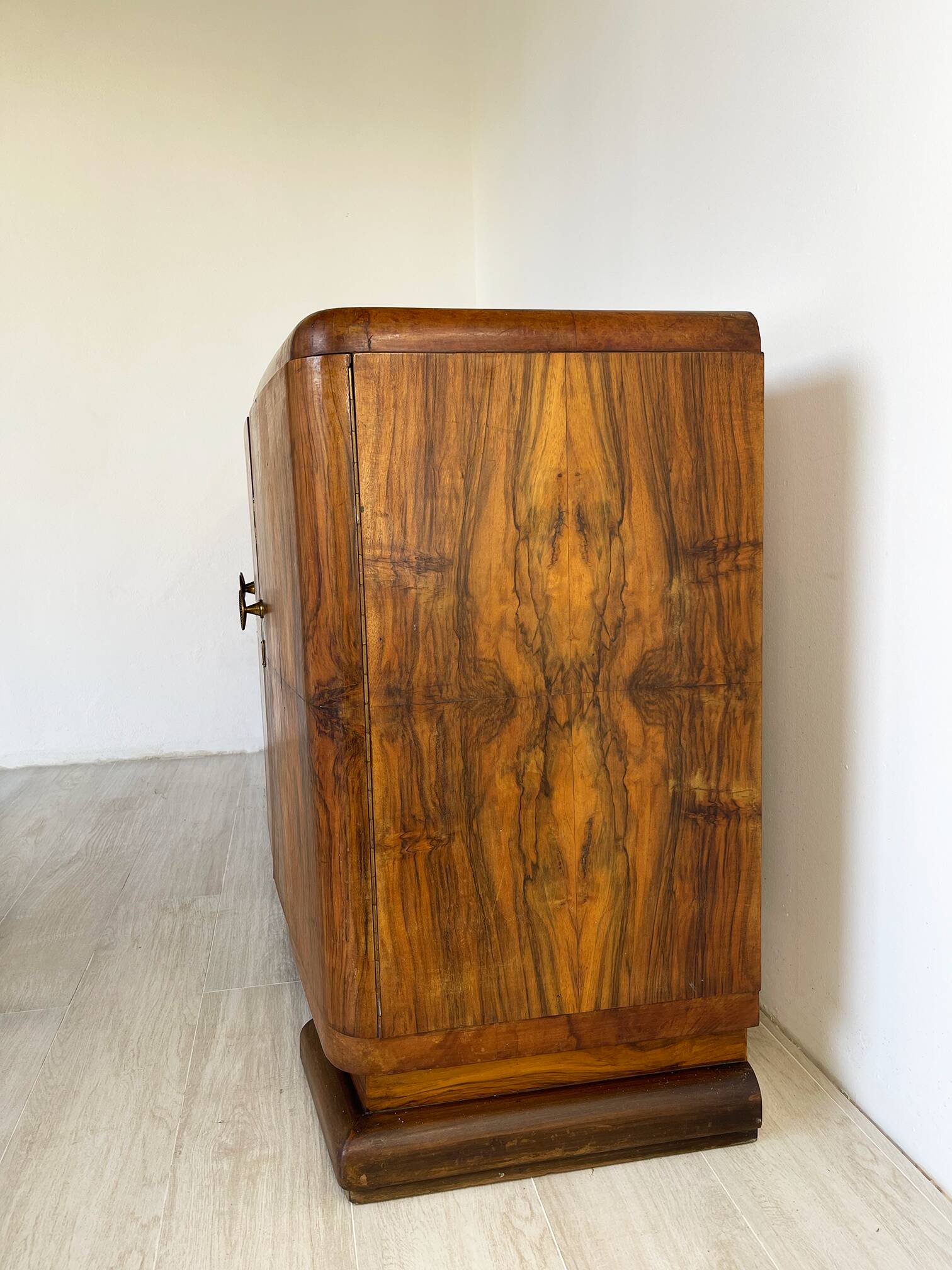 Impressionnant buffet Art déco italien des années 1920/1930