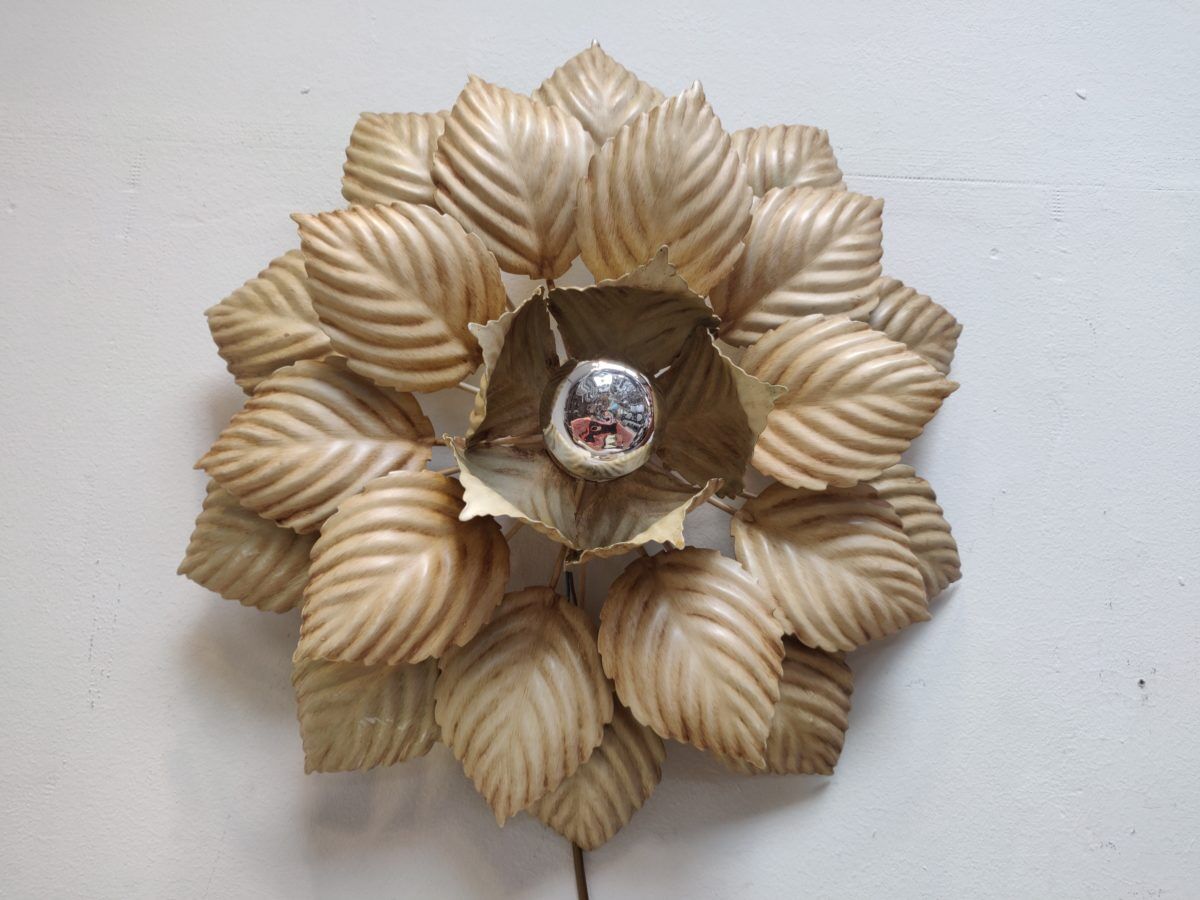 Wall lamp flower 70s