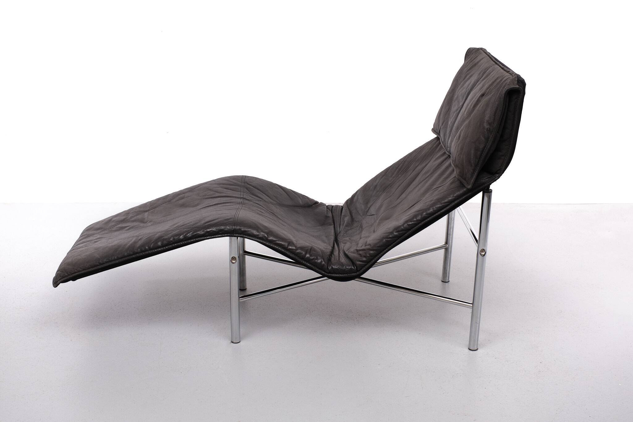 Leather chaises lougues by Tord Björklund for Ikea, 1980s