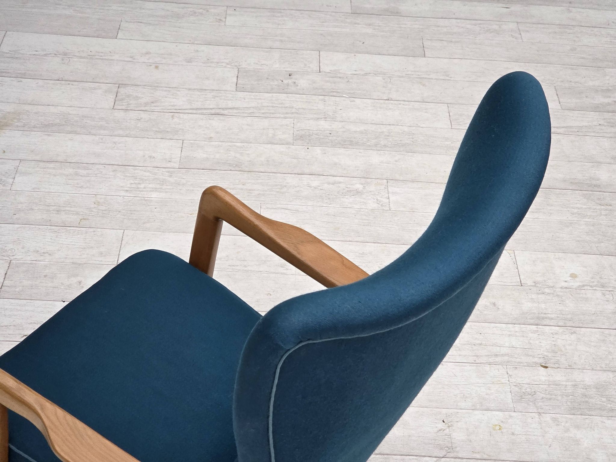 1970s, Danish armchair by Fritz Hansen, furniture wool, beech wood.