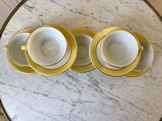 Ensemble de 5 tasses et sous-tasses jaune poussin Moulin des Loups années 50