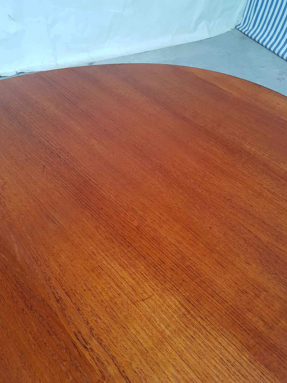 Dining table by William Lawrence
