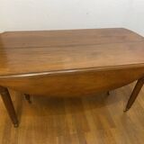 Oval table with 6 legs, 3 extensions, 12 people