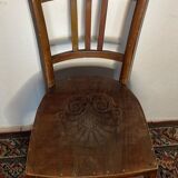 Chaise bistrot ancienne avec motif