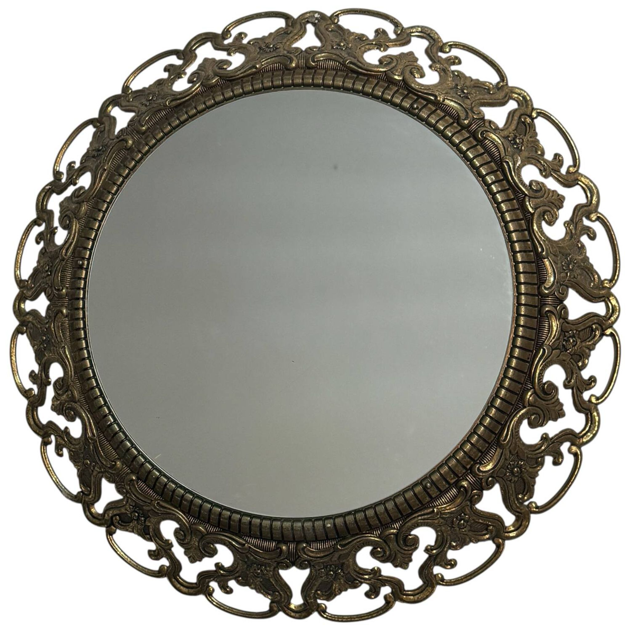 Round brass mirror from the 70s