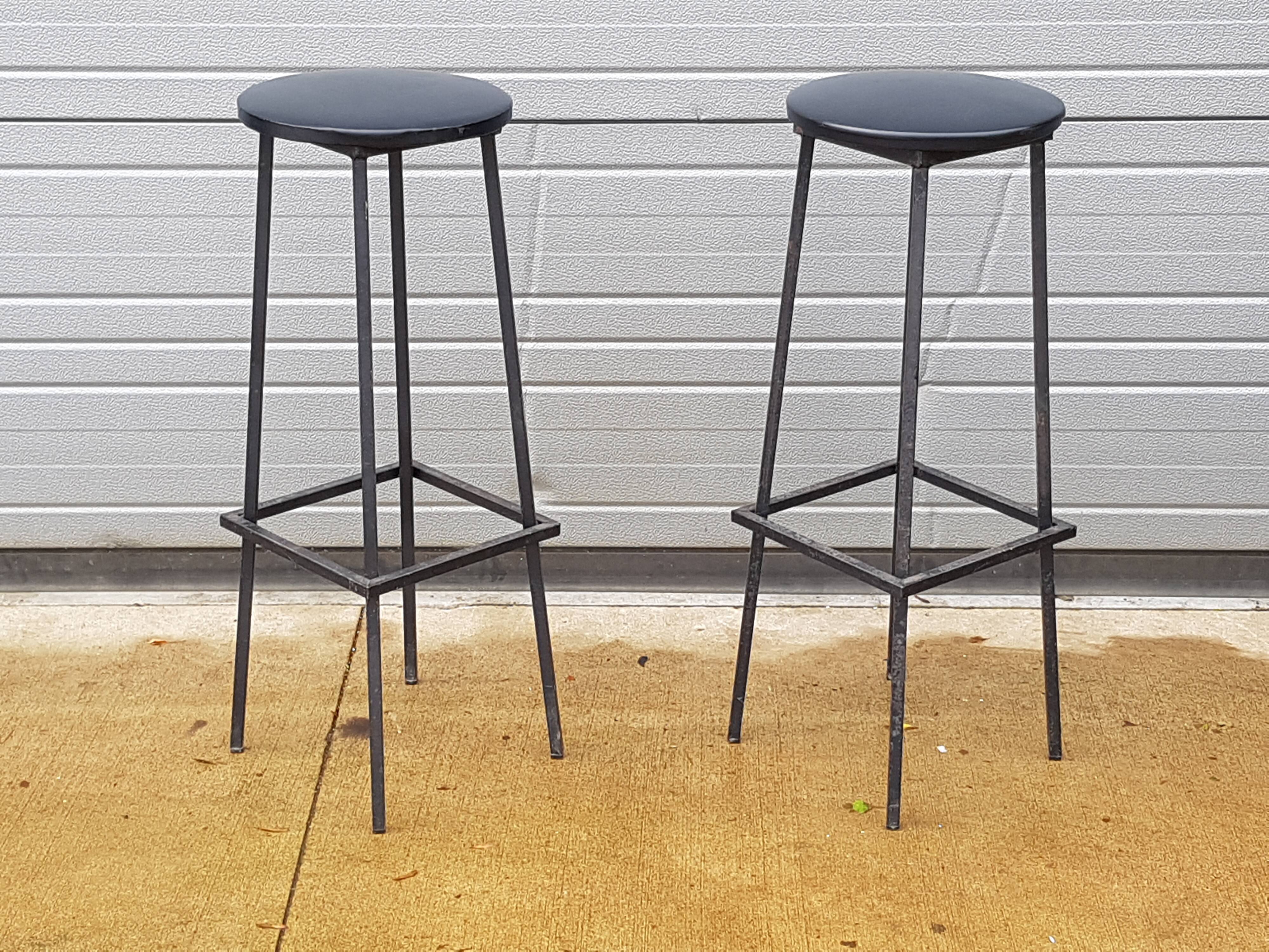 Set of 2 metal stools