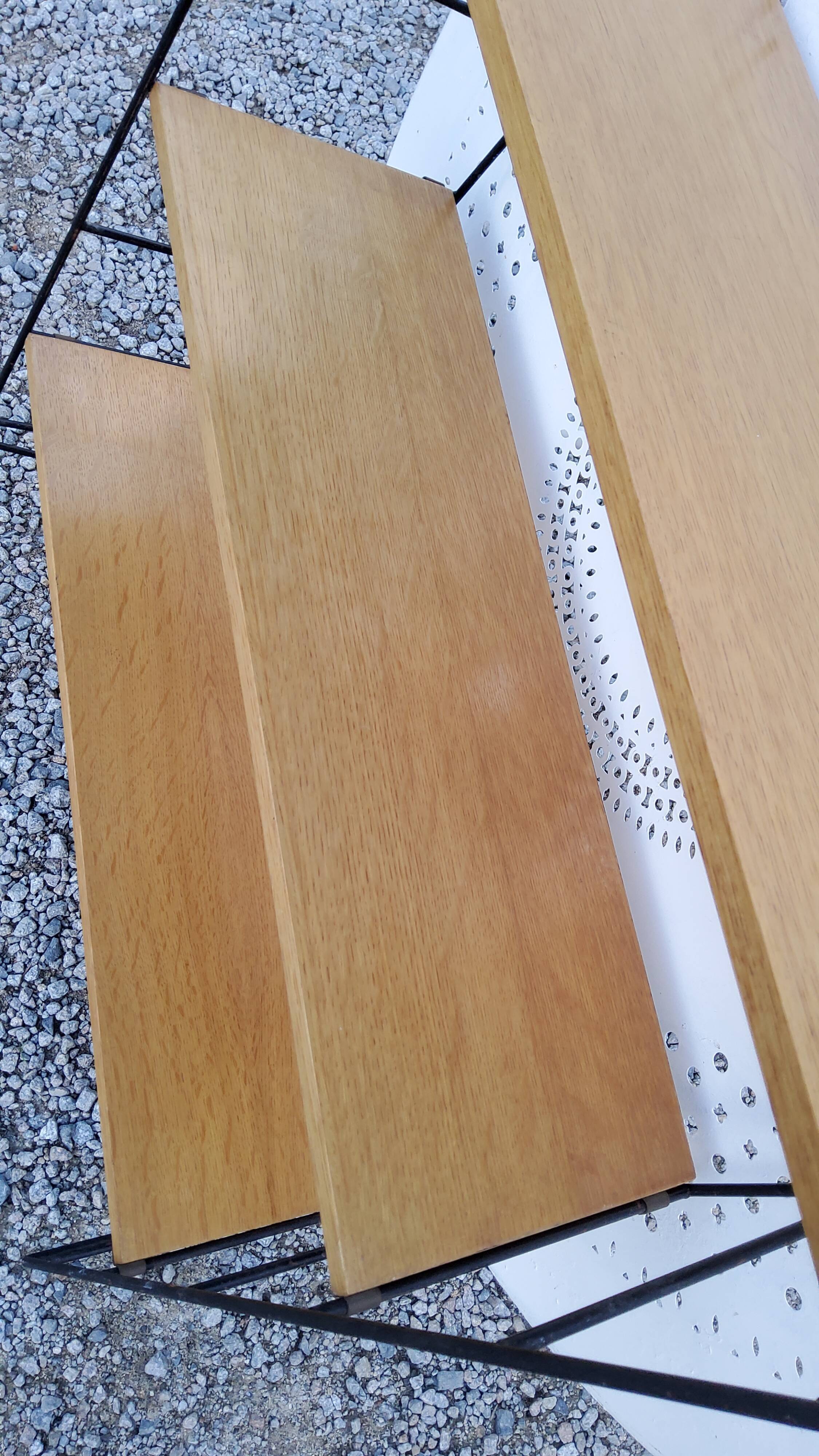 String shelf from the 60s in oak and metal