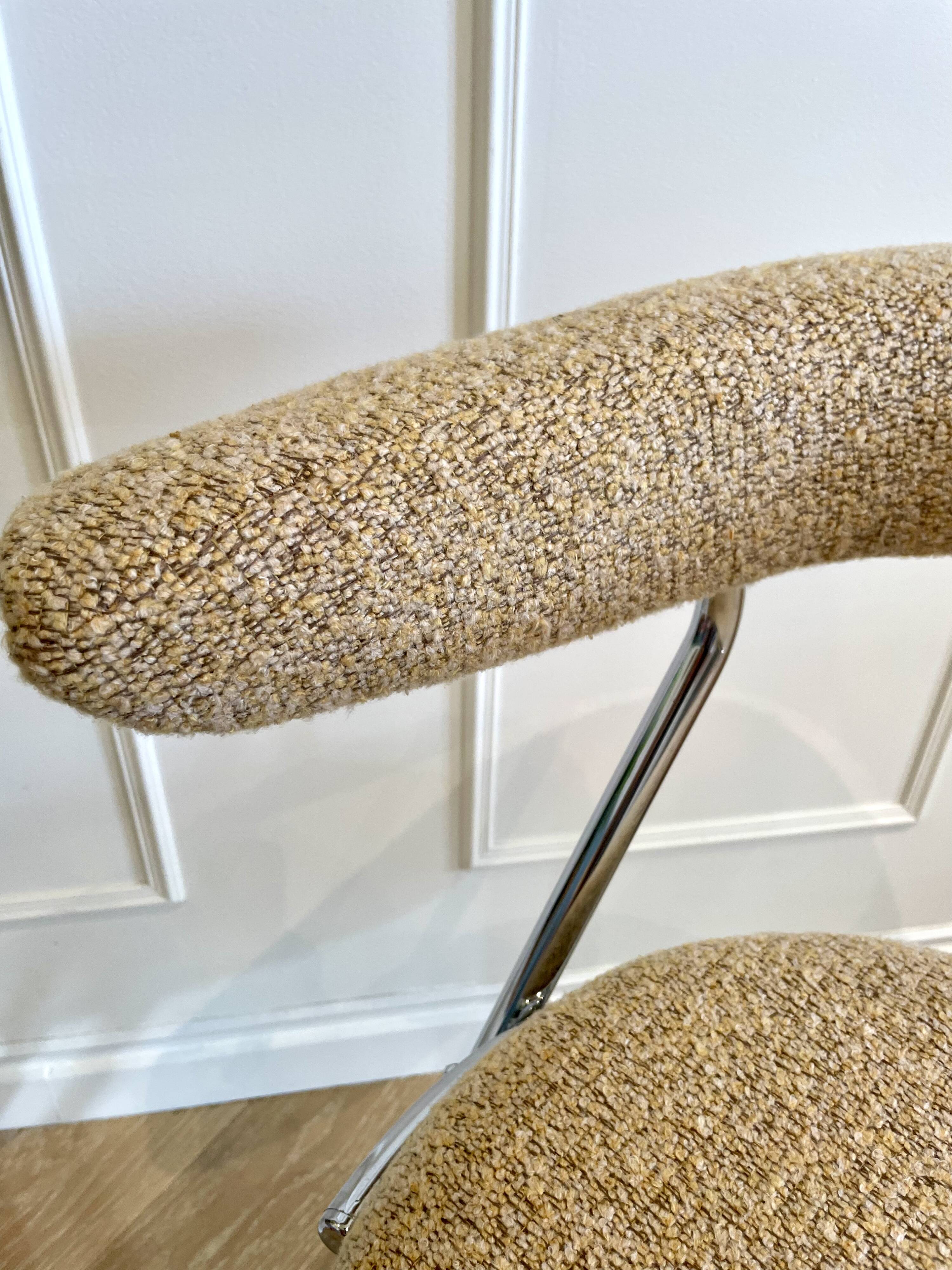Vintage chair design from the 70s – chrome & boucle – modernist style