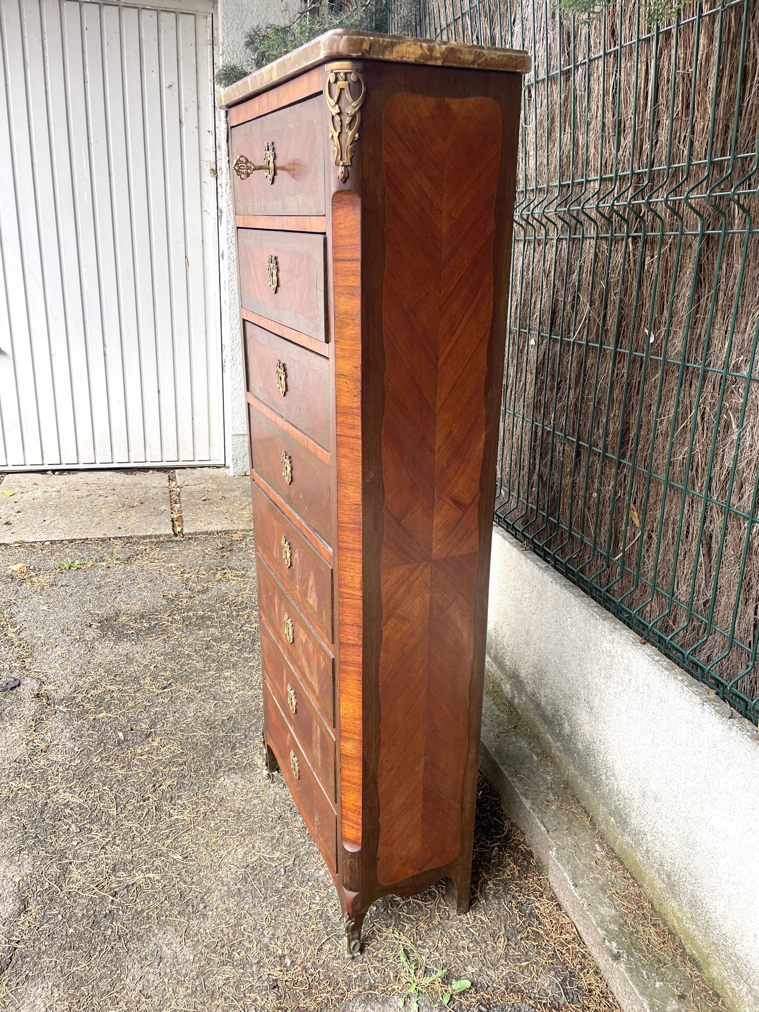Weekly / chiffonnier, chest of drawers with 8 drawers in marquetry, marble top.