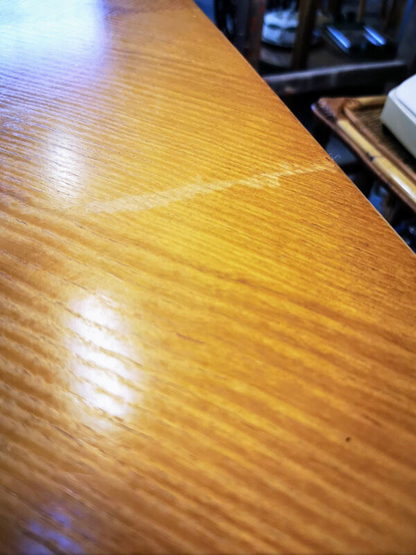 Expandable vintage table