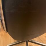 Charles Pollock office chair, Knoll edition
