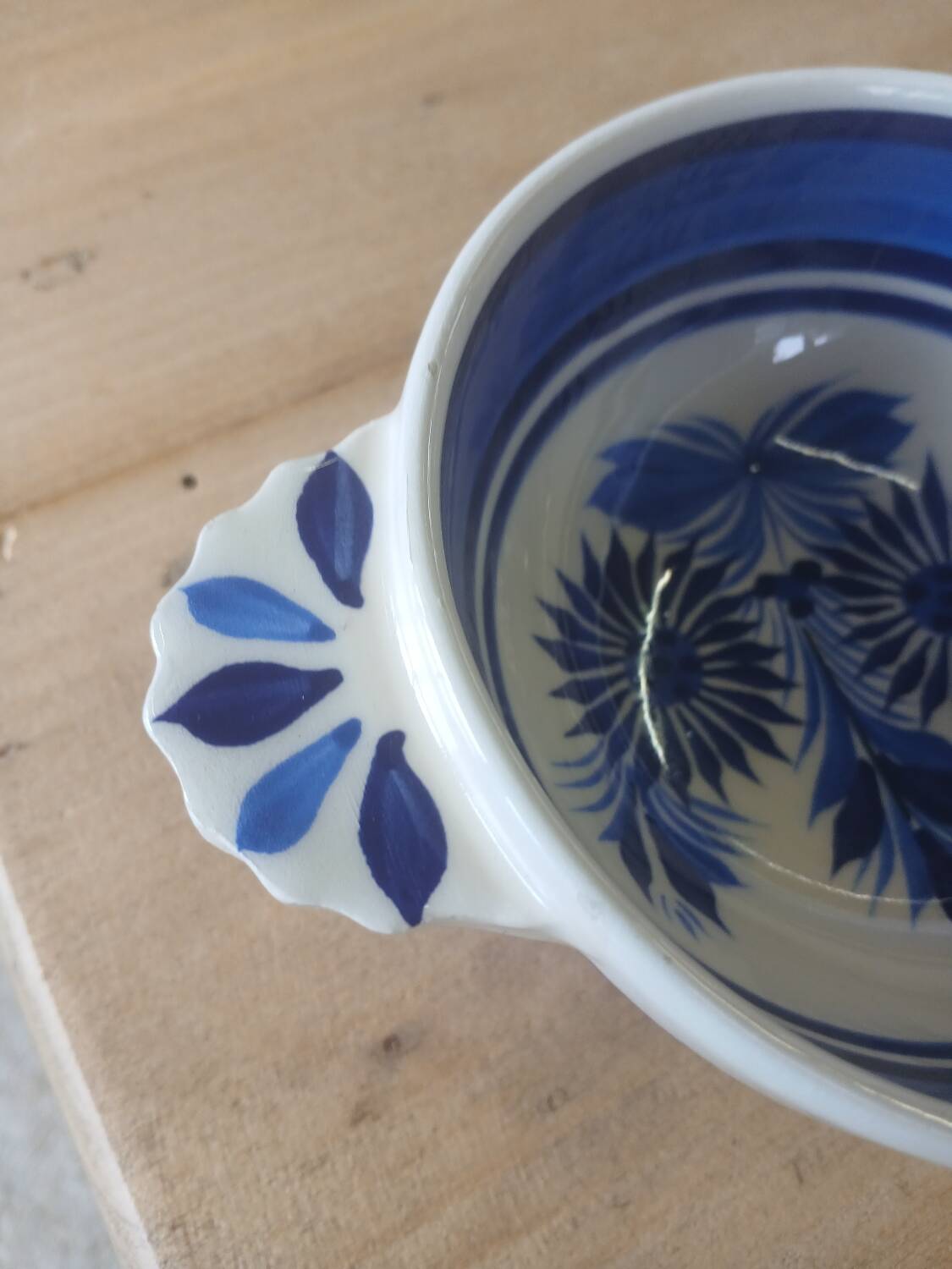 Antique art earthenware ear bowl