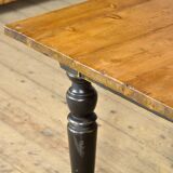 Pine farmtable