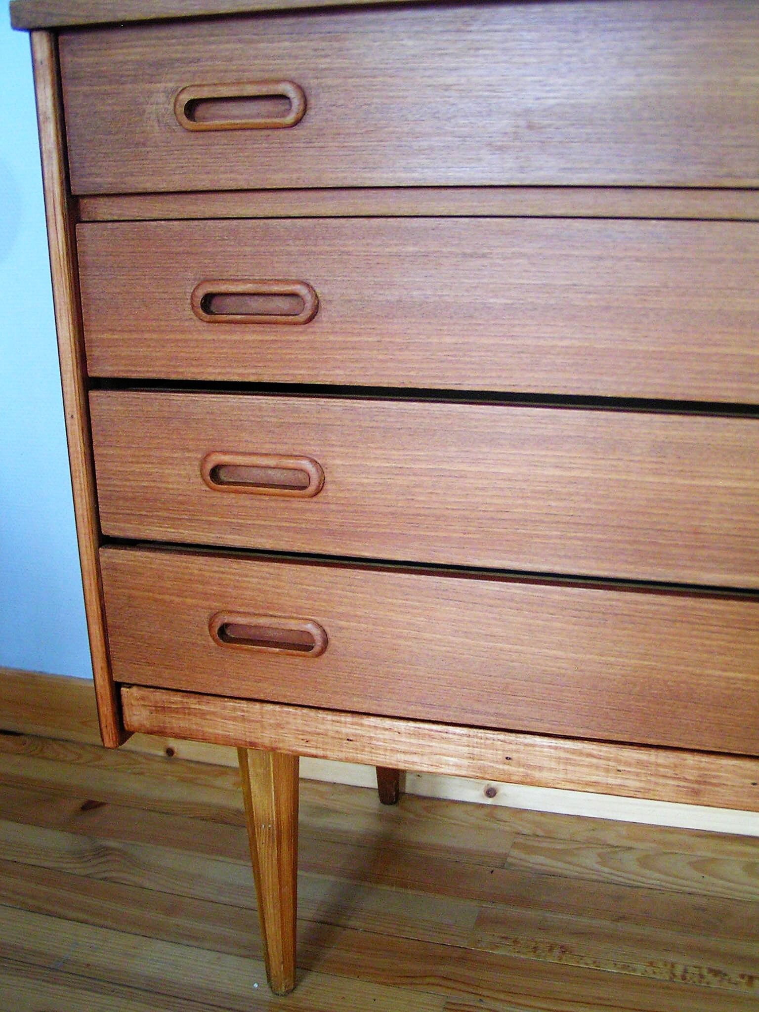 Hairdresser's chest of drawers