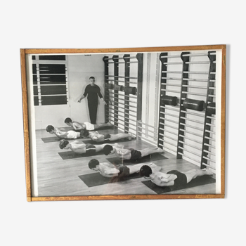 Photo salle de sport et cadre laiton 1960