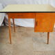 Bureau en bois plateau formica des années 60