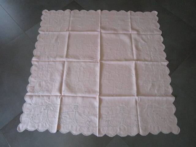 Antique embroidered tea tablecloth 116x116cm
