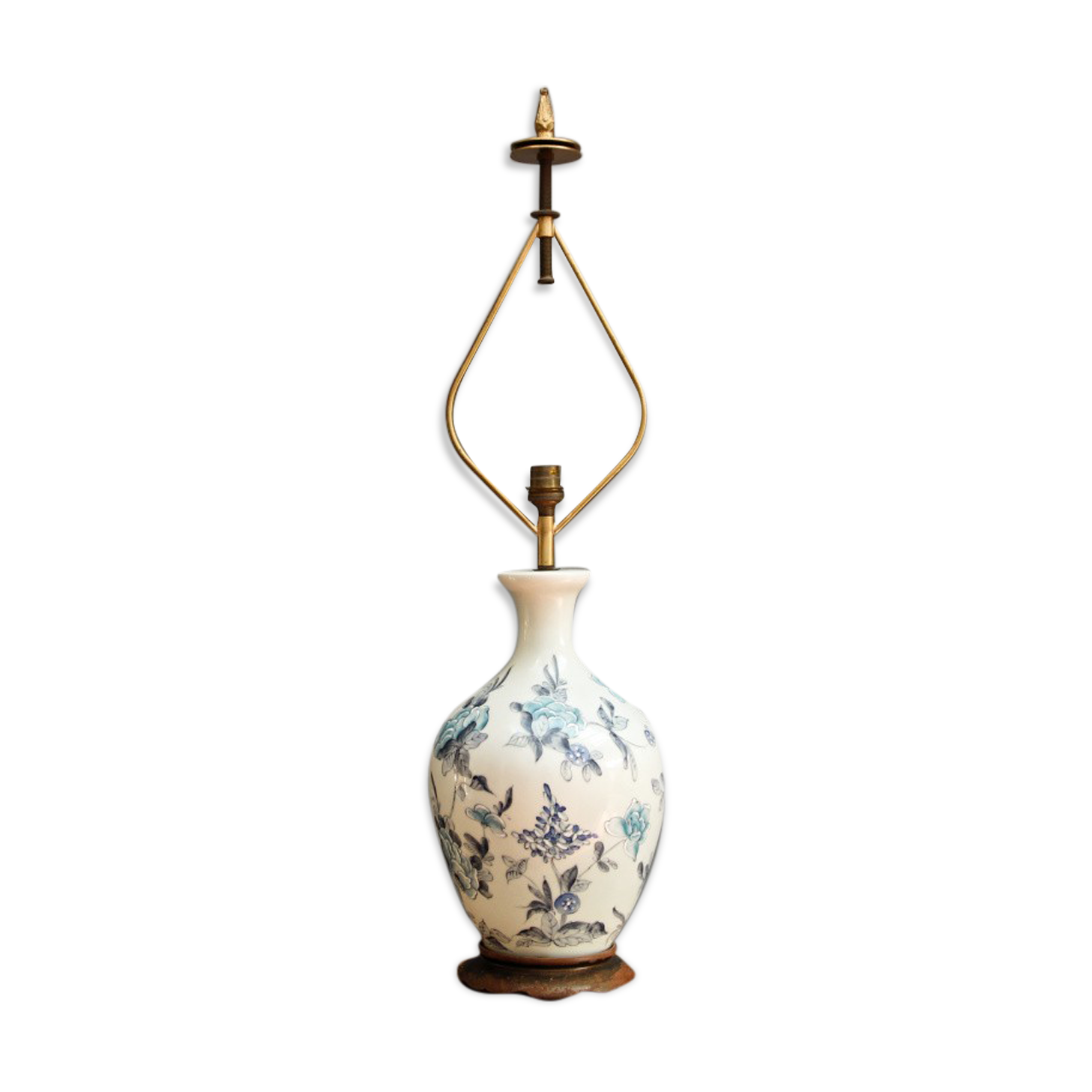 Porcelain lamp foot