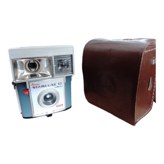 Appareil photo Kodak Brownie Starluxe II avec sa housse en cuir