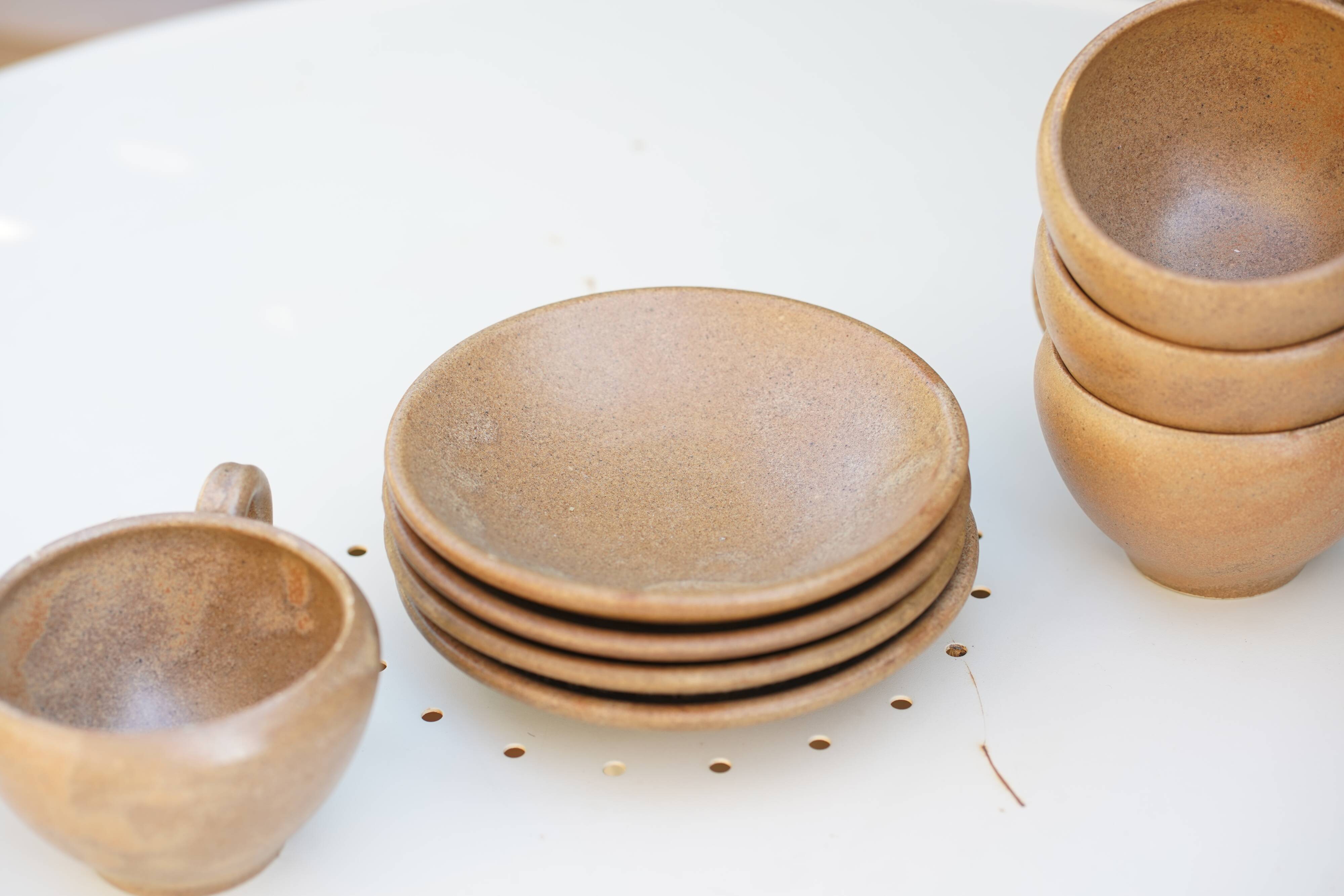Sandstone cups and sub-cups