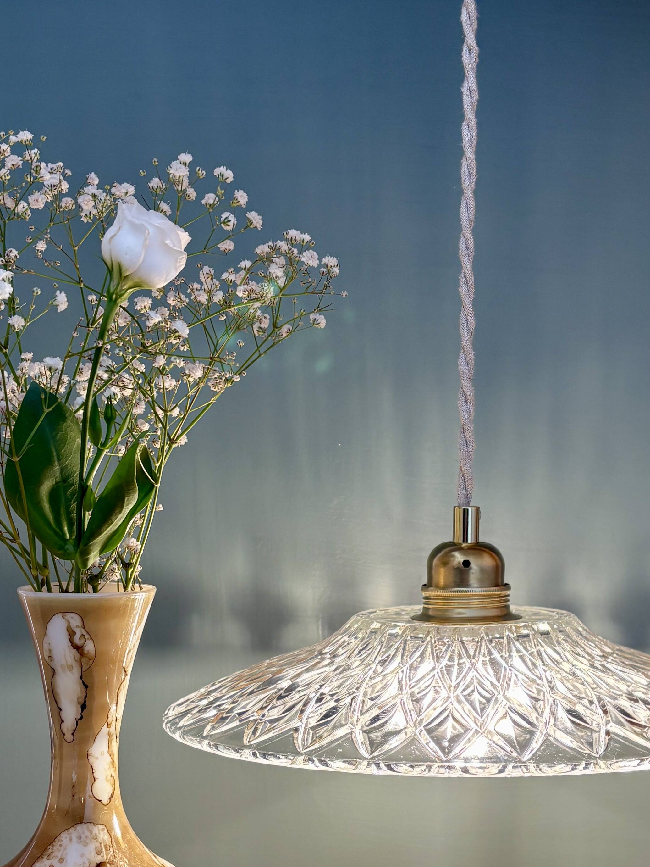 Suspension abat-jour vintage en verre moulé - collection vaisselle -