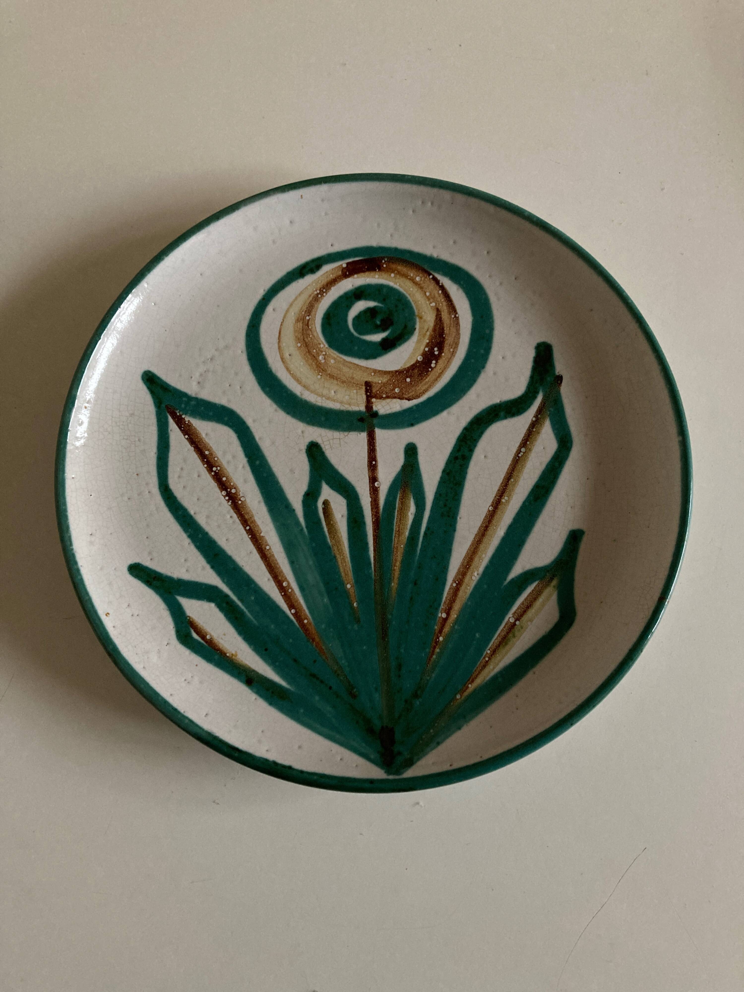 Plate signed PICAULT 1950 Vallauris