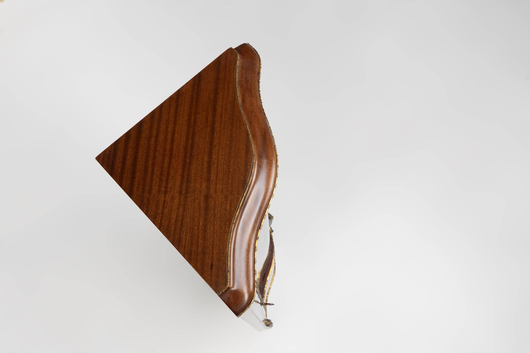 French 20th Century Louis XV style corner display cabinet with arched glass, ca 1950