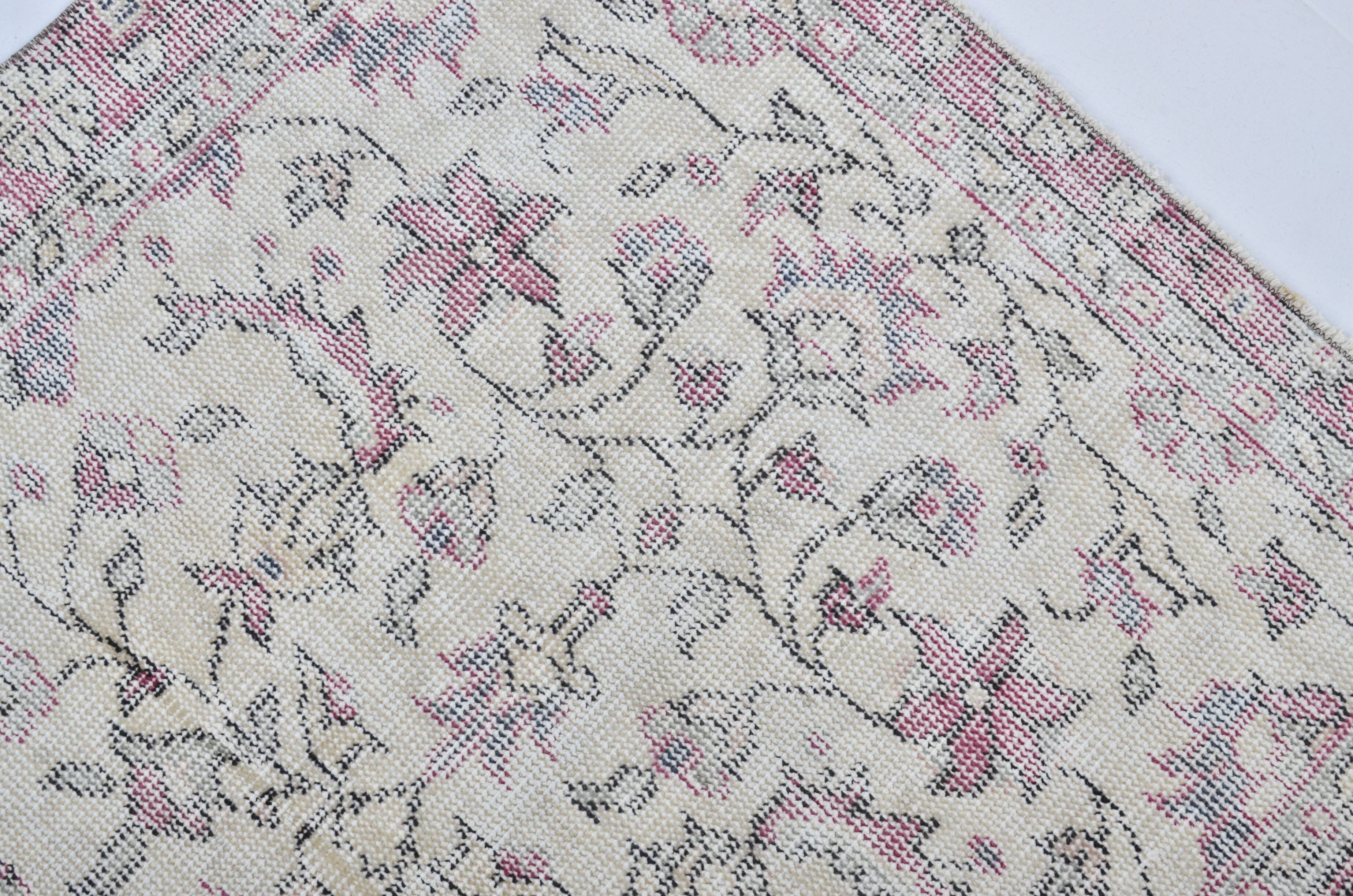 Vintage Ethnic Design Wool Carpet sku 3135