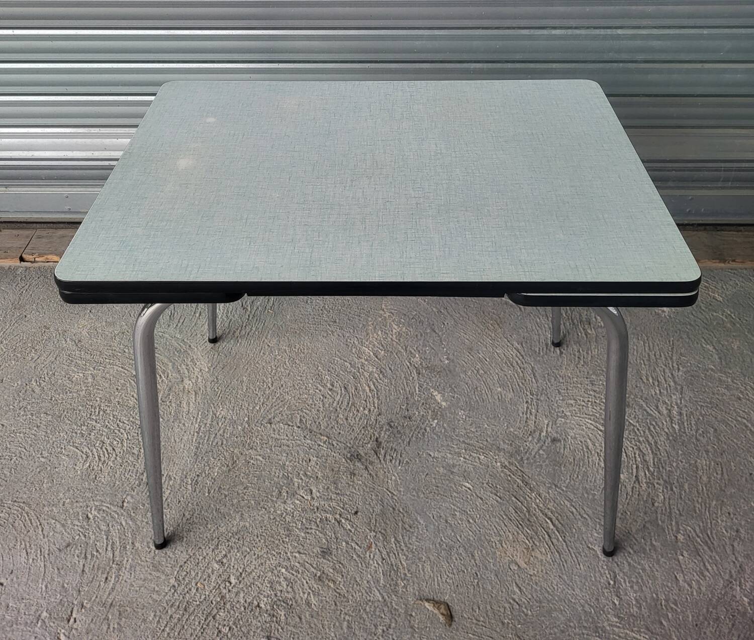 Authentique ensemble repas table 4 chaises en formica Vintage