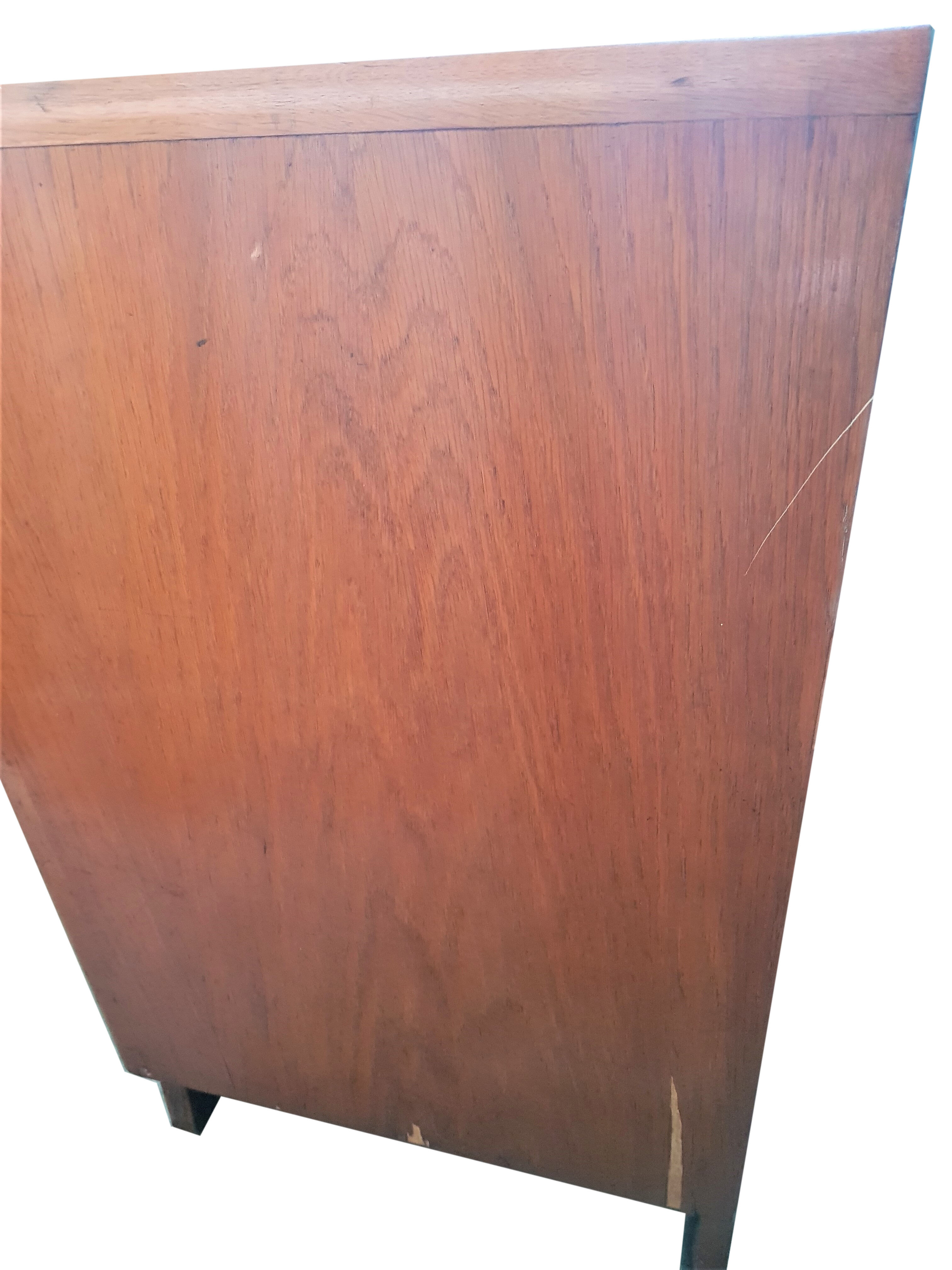 Art deco oak chest of drawers