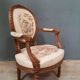 Paire de fauteuils style Louis XVI