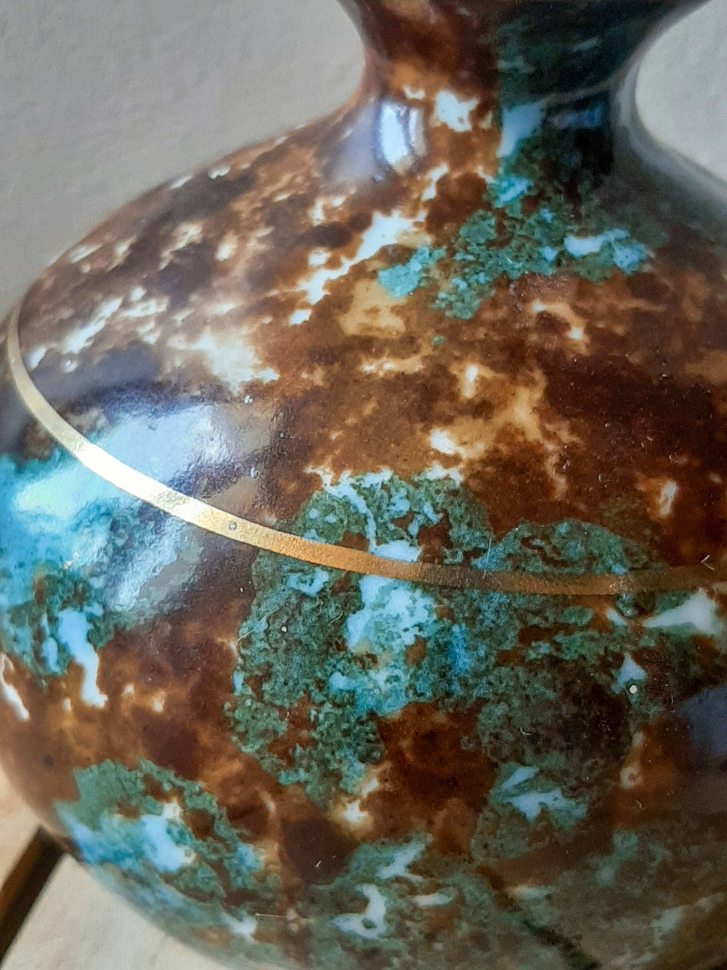 Single-flower vase in glazed Limoges porcelain