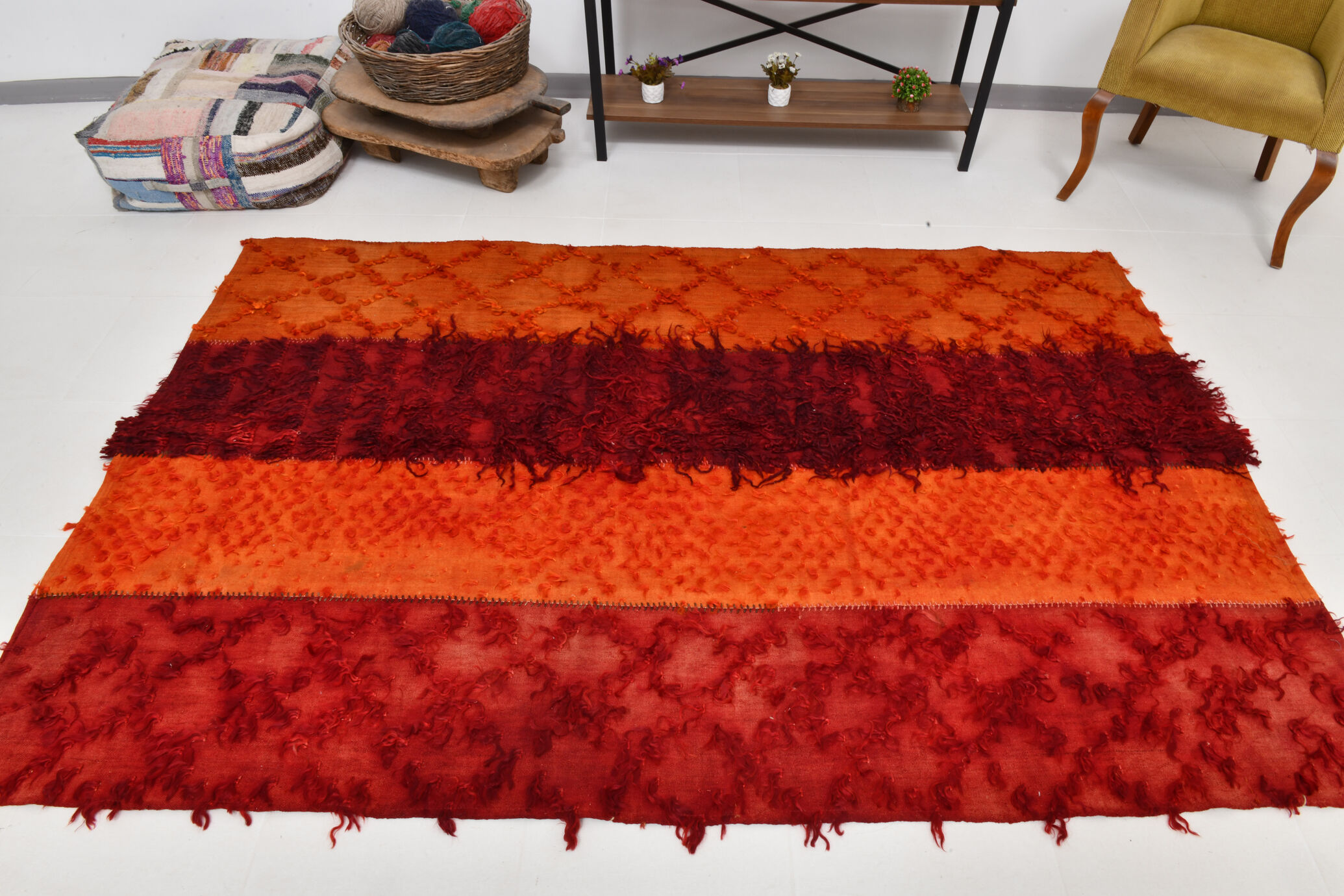 Red & orange tones vintage rug, 163x240 cm