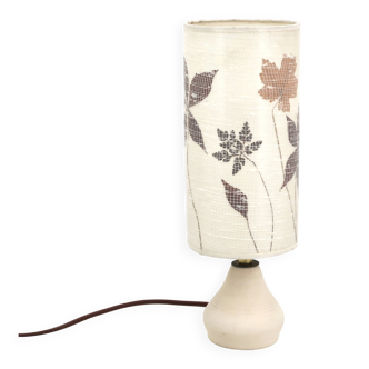Lampe en céramique blanche, abat-jour façon herbier, années 60