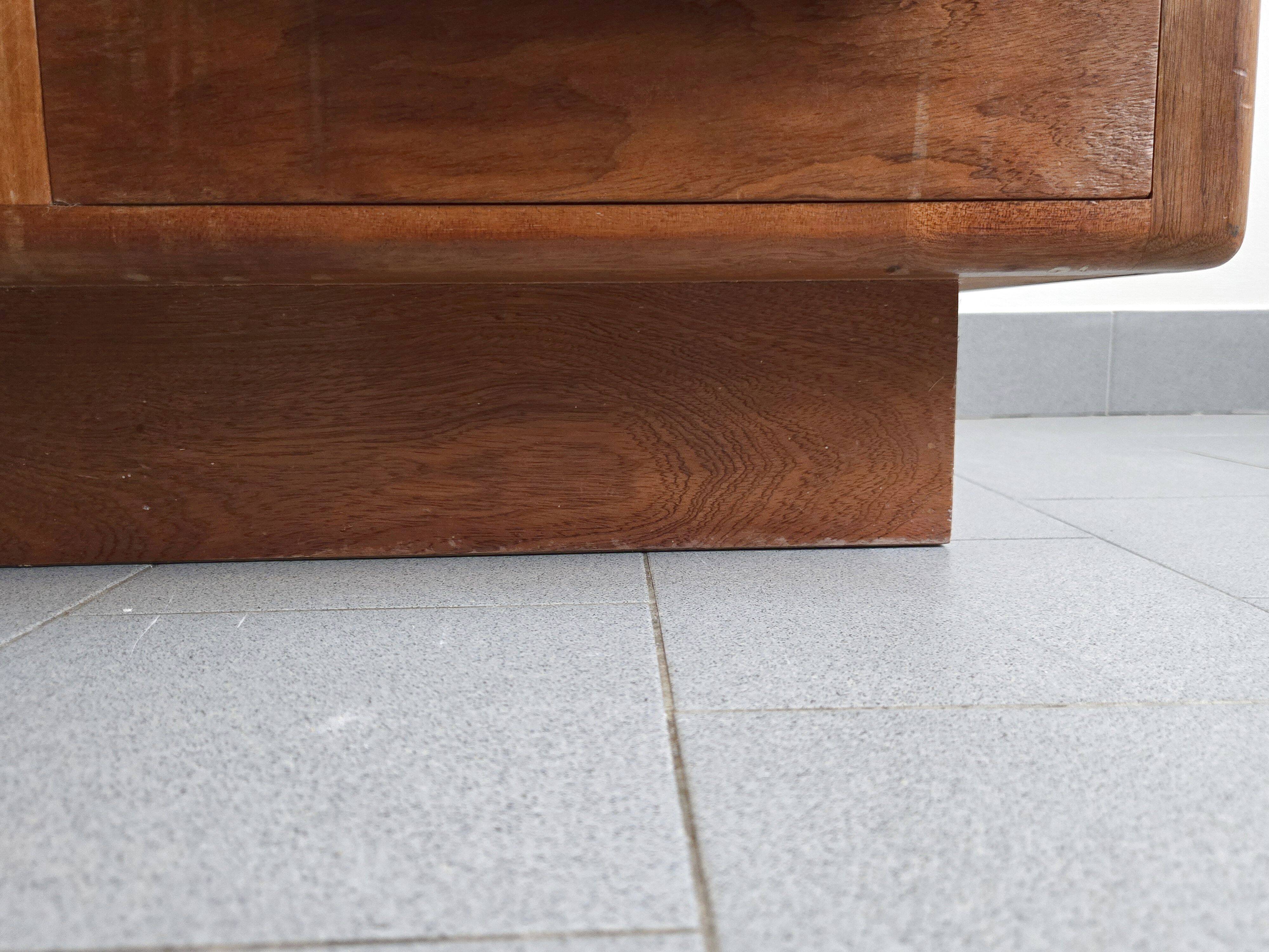 Vintage 1970 coffee table in solid oak & ceramic