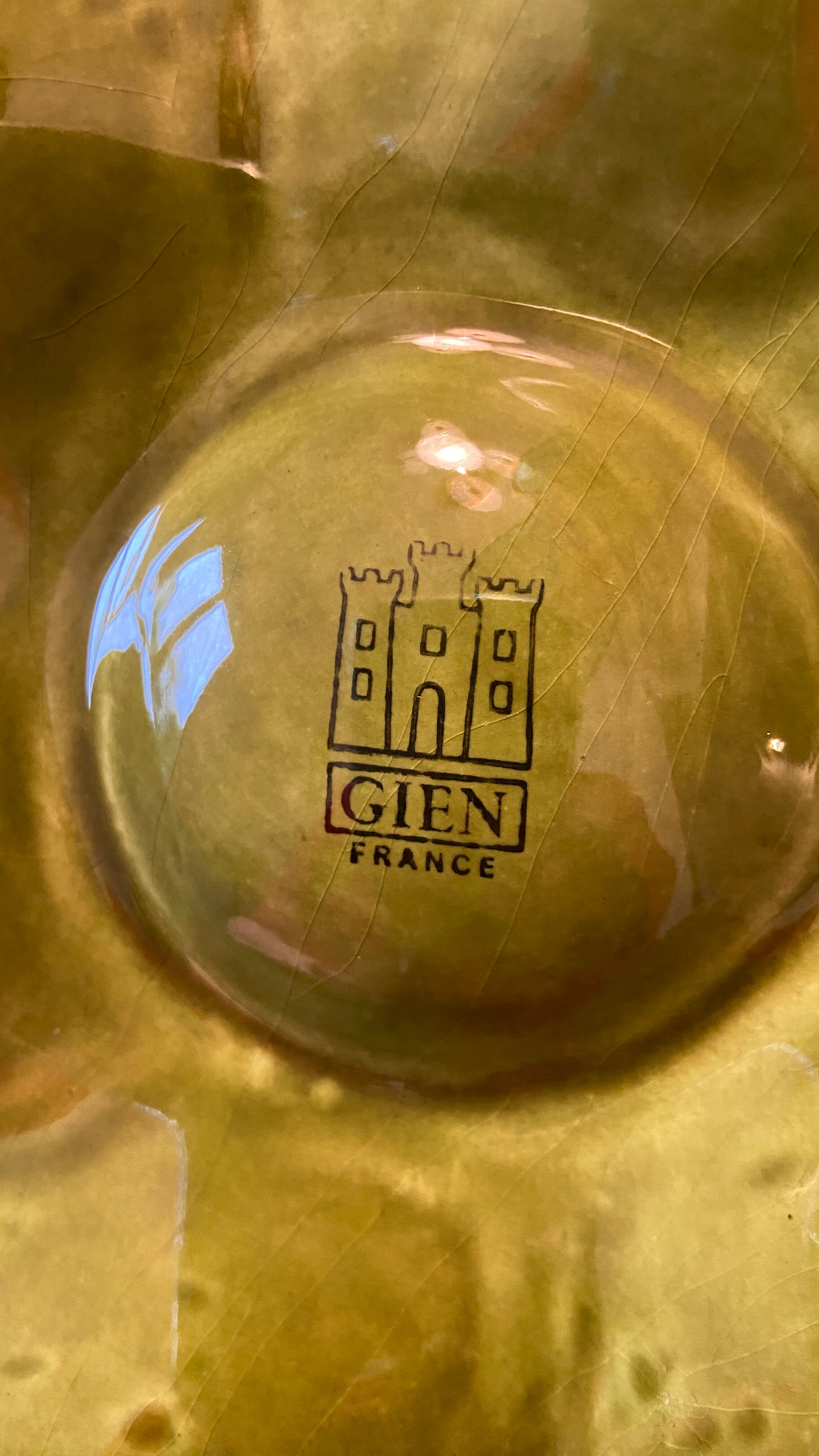 Pop-up Christmas 2022 - set of 4 oyster plates in green slip from Gien 1970