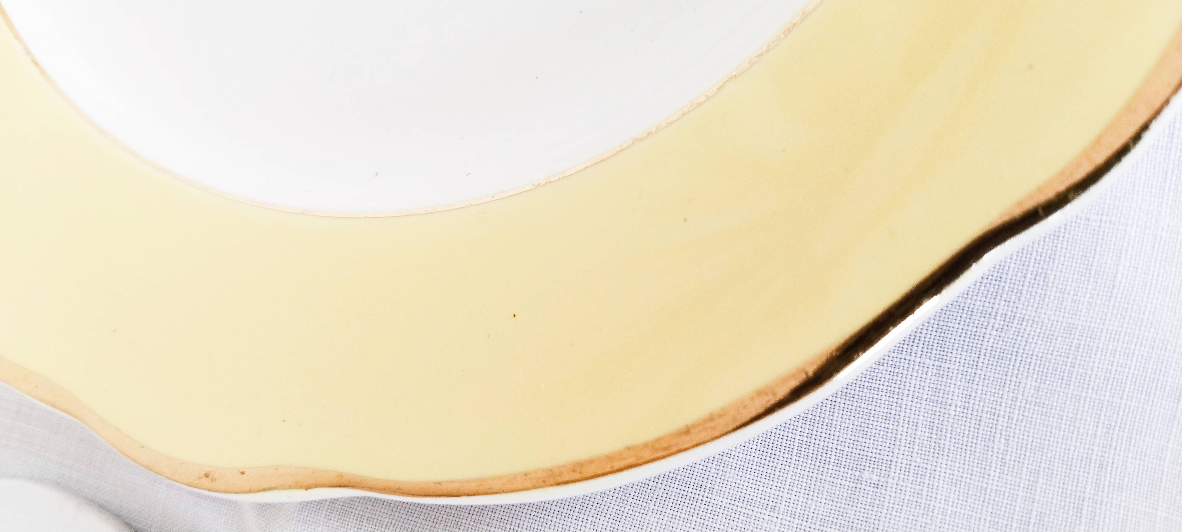 Yellow dessert service in Lunéville earthenware, Jonquille model