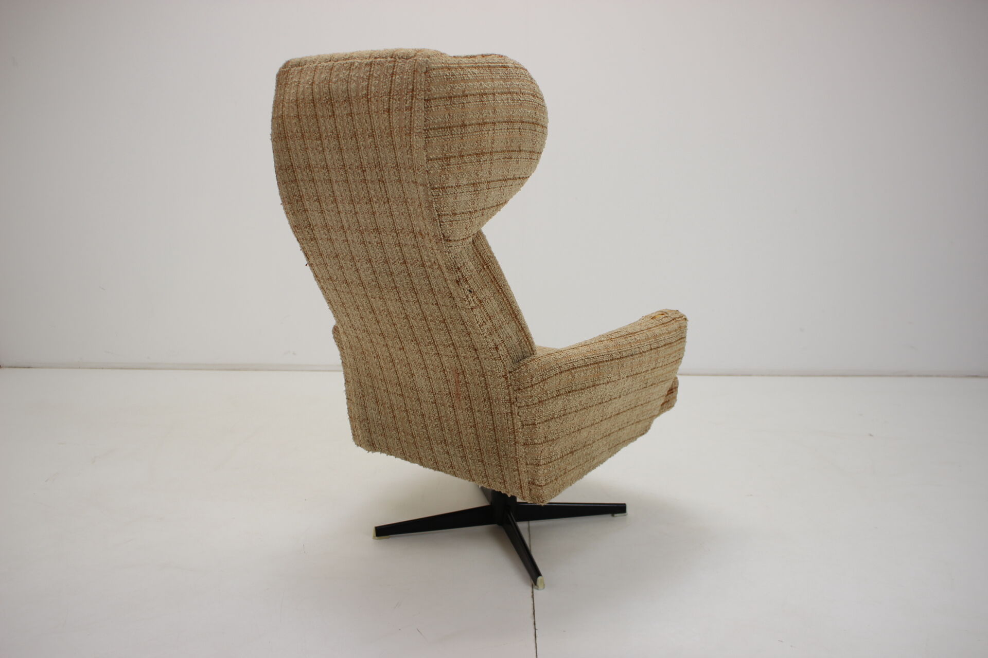 Swivel Armchair in the Middle the century,1970's.