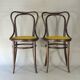 Deux chaises KOHN N°55 de Ca. 1900 cannées, teinte acajou américain.