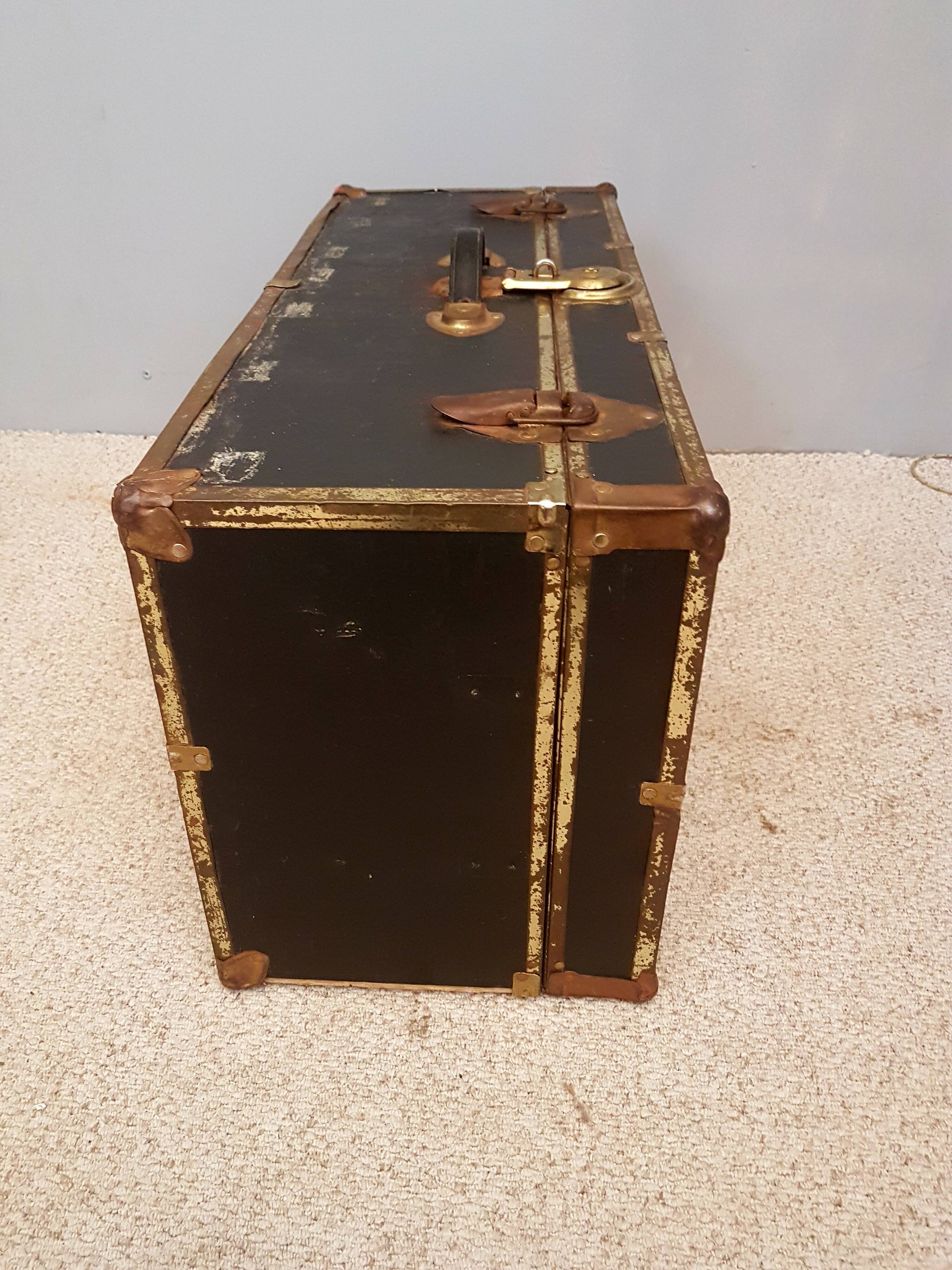 American old trunk / chest usa