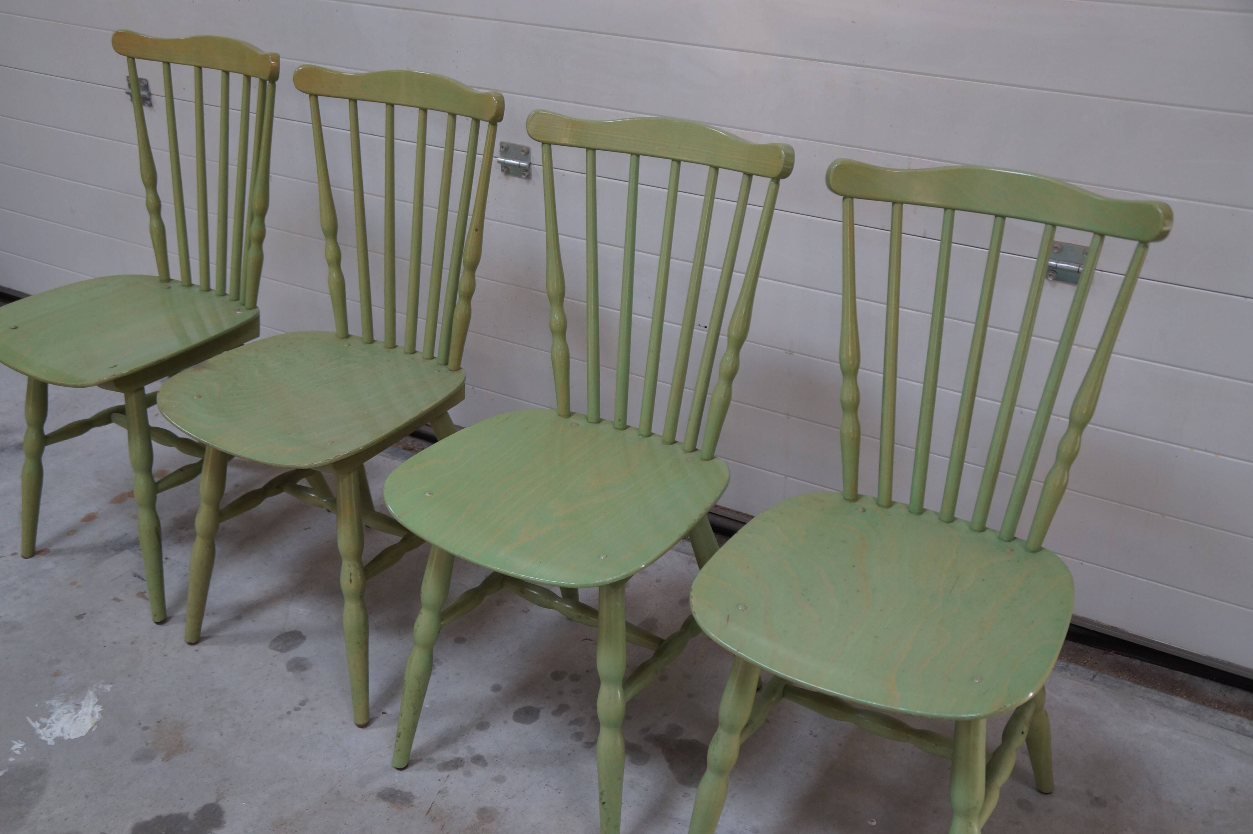 4 chairs baumann green