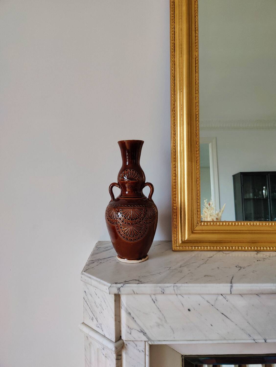 Ceramic vases with rosettes