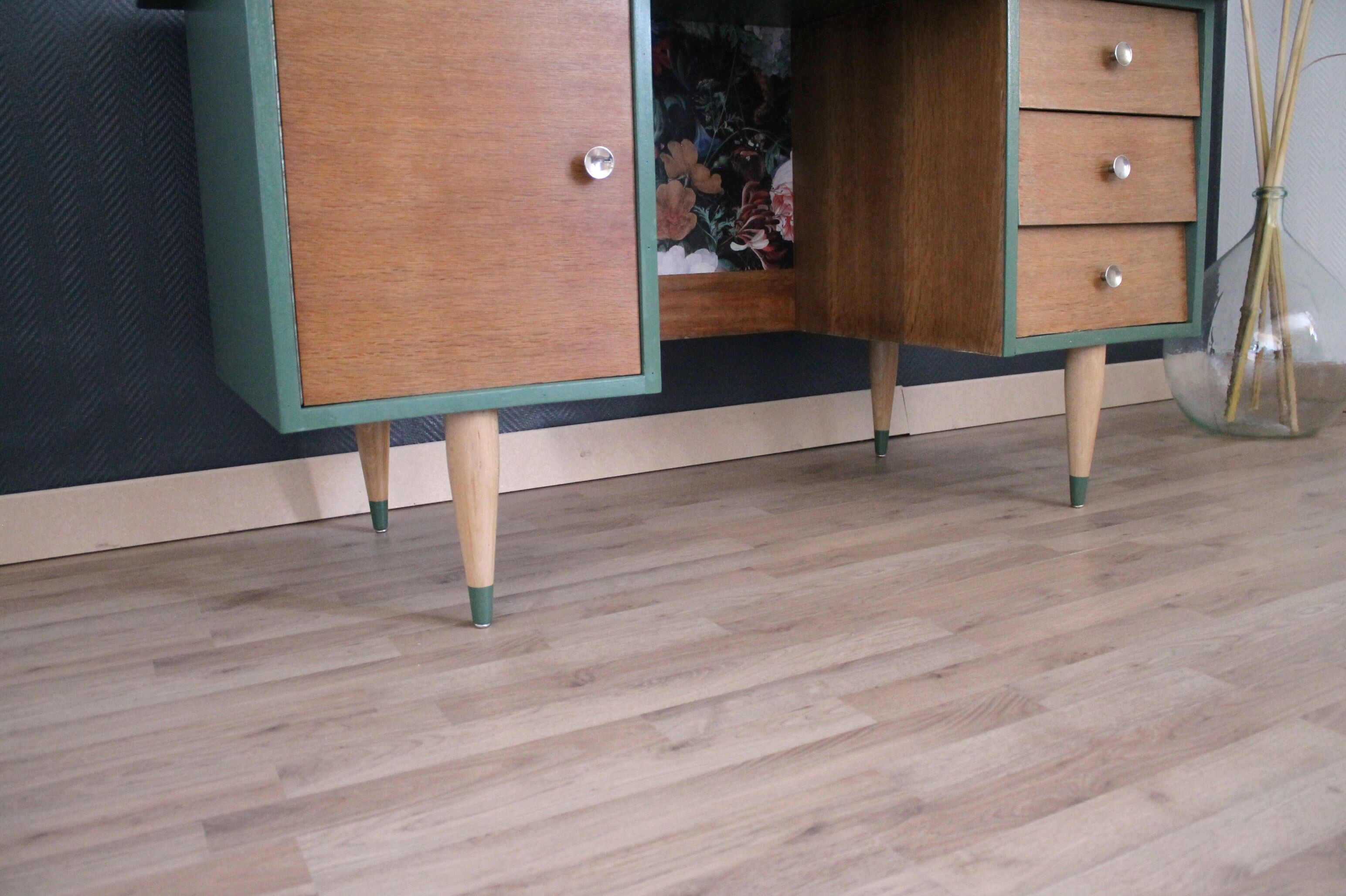Restored office, 60/70 year, forest green and ancient flowers