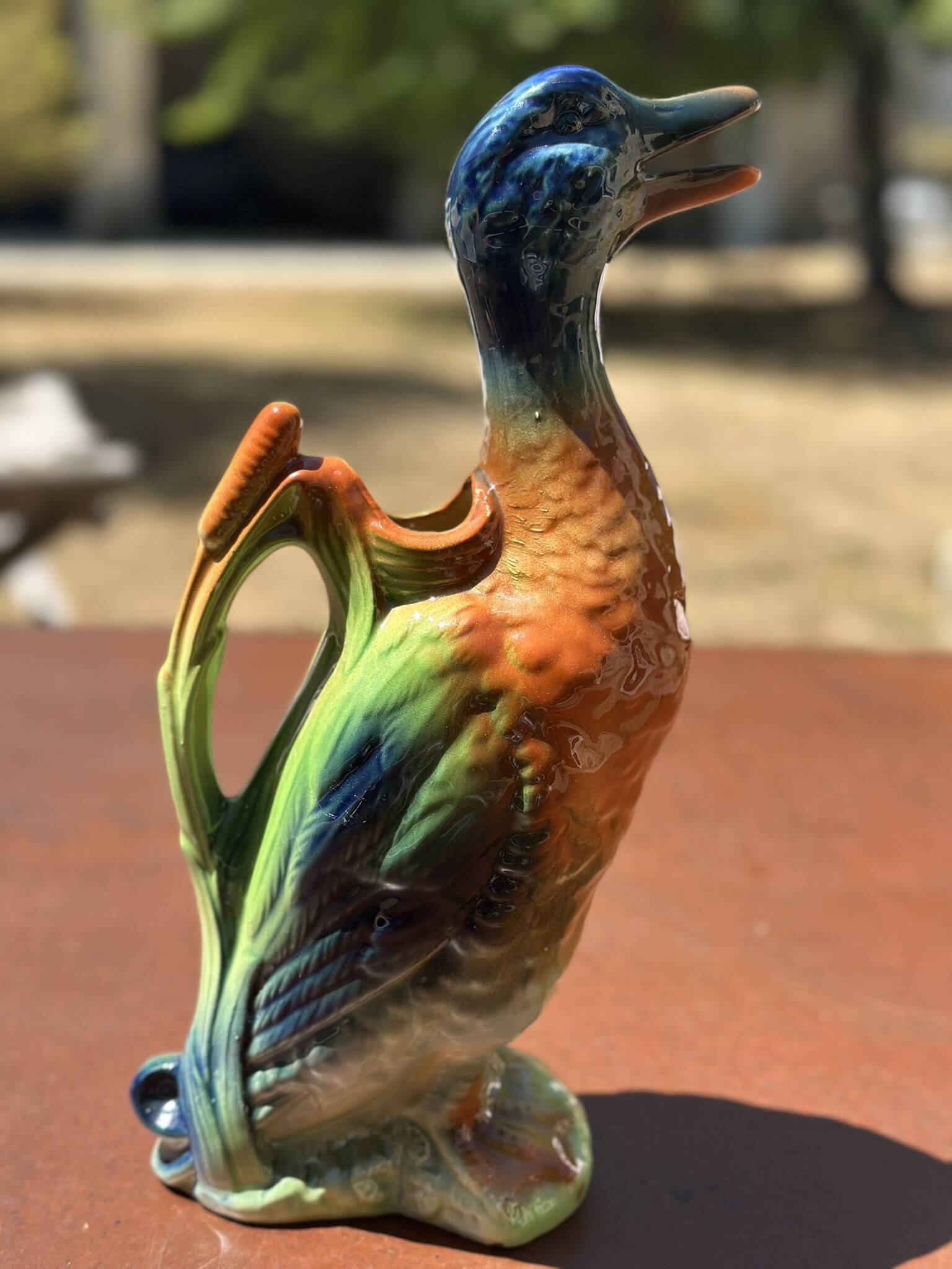 Pichet canard en barbotine signé Saint-Clément
